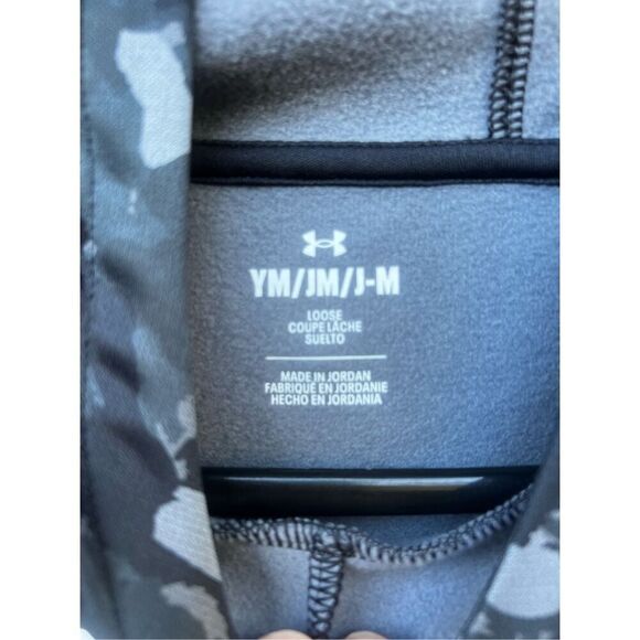 Under Armour Fleece Big Logo Printed black Camo Size Youth Medium soccer basebal - Picture 3 of 3